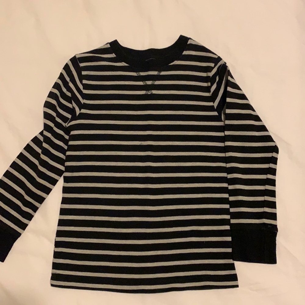 Childrens place 5/6 black and grey long sleeve
